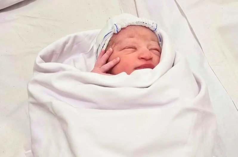 Soldado da PM realiza parto dentro de carro