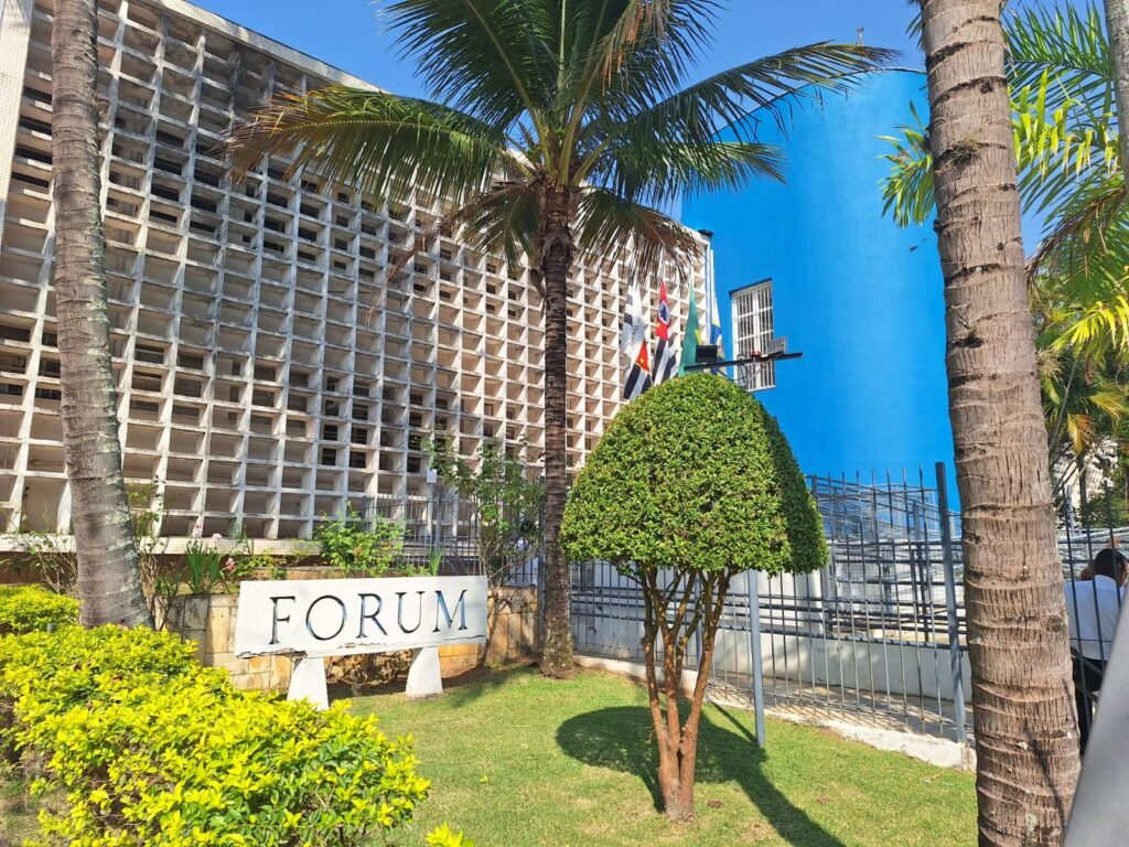 Homem que tentou atropelar PMs é condenado no Fórum de Itu