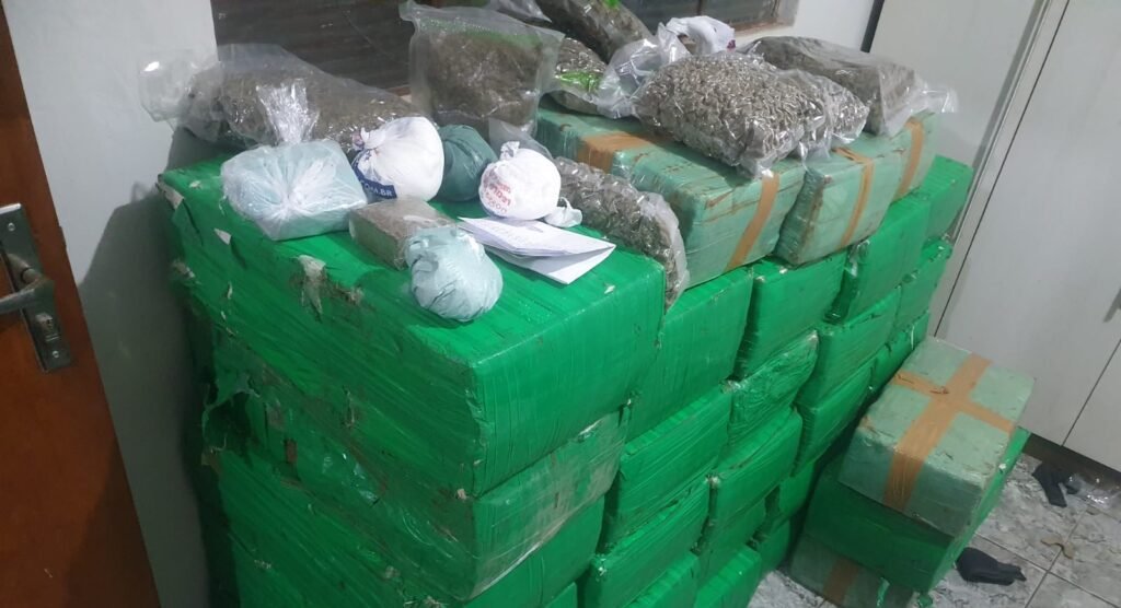 Baep encontra ‘casas bomba’ com 1,5 tonelada de maconha