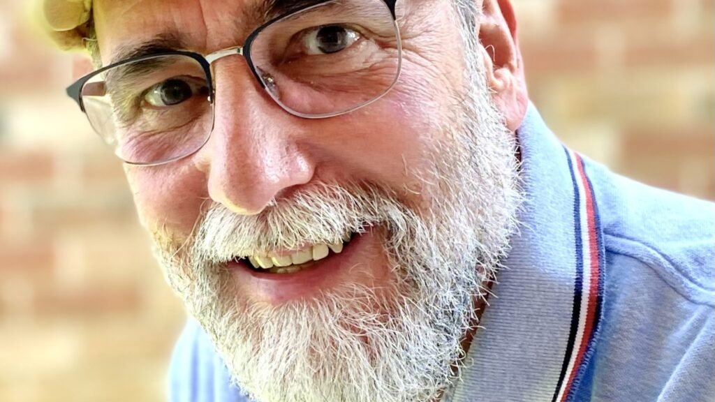 Autor ituano lança livro de poesia para alfabetização