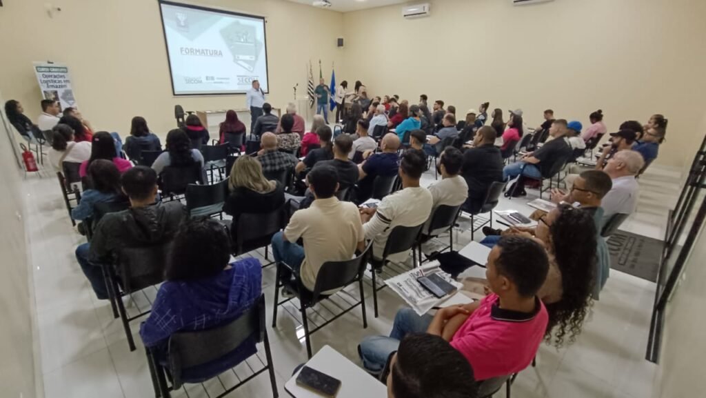 SECOM qualifica mais de 110 trabalhadores e abre novos cursos