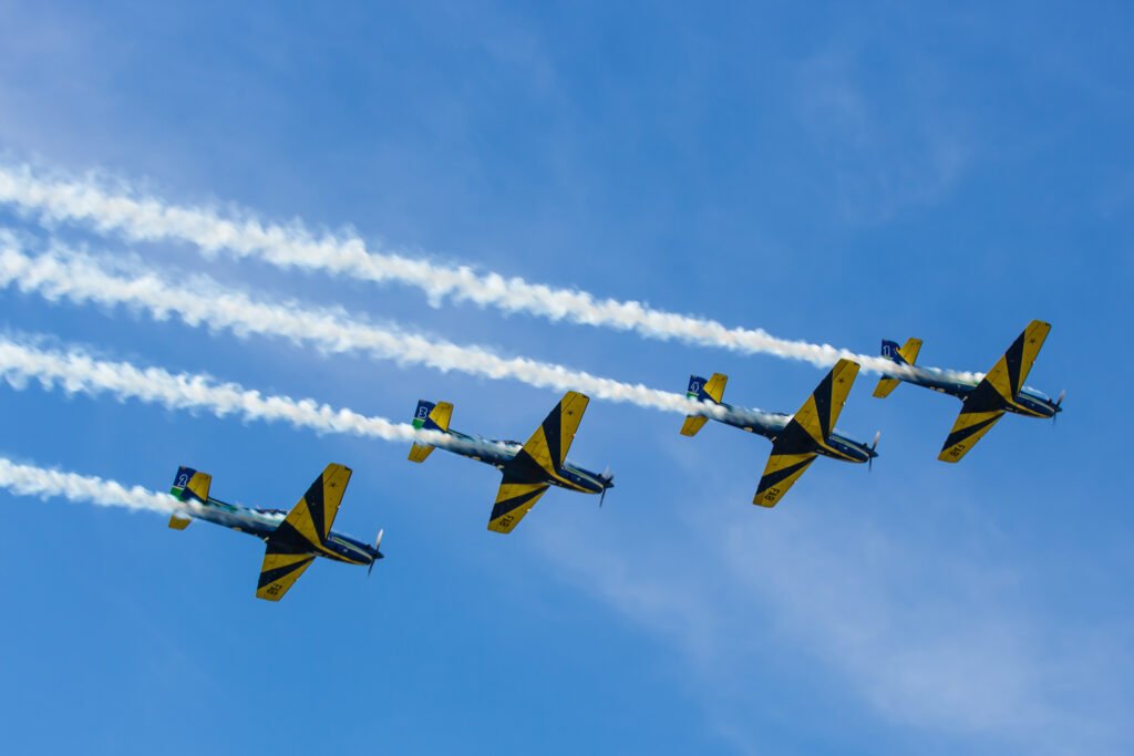 Esquadrilha da Fumaça passa nos céus de Itu no aniversário da cidade