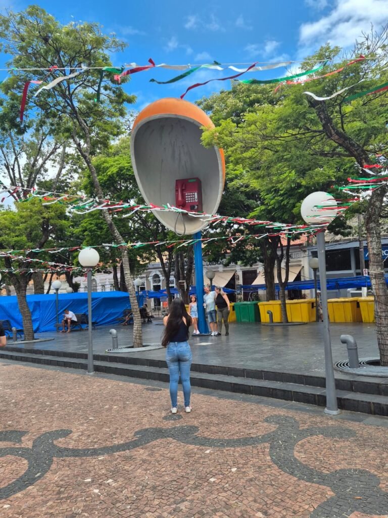 Itu tem 88 orelhões e entra na reta final da telefonia pública no Brasil