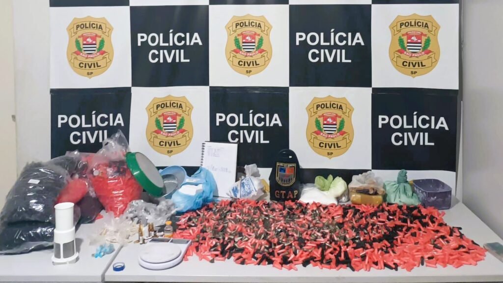 Polícia Civil de Itu prende cinco pessoas e apreende mais de 2 mil porções de drogas