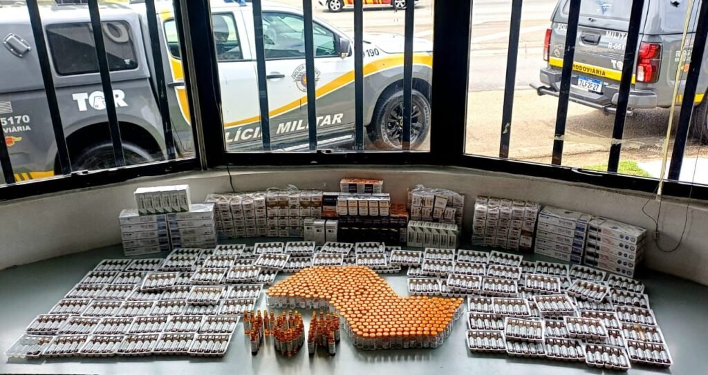 Polícia prende casal por contrabando de medicamentos