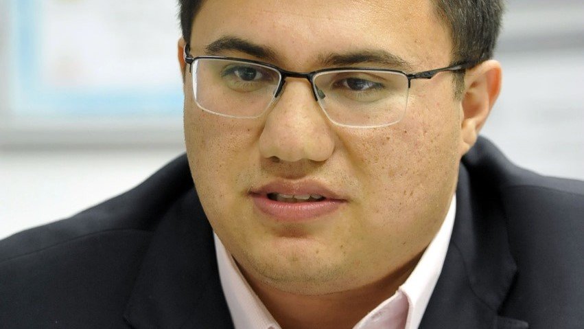 “Setor industrial não consegue gerar empregos”, diz deputado Rodrigo Moraes