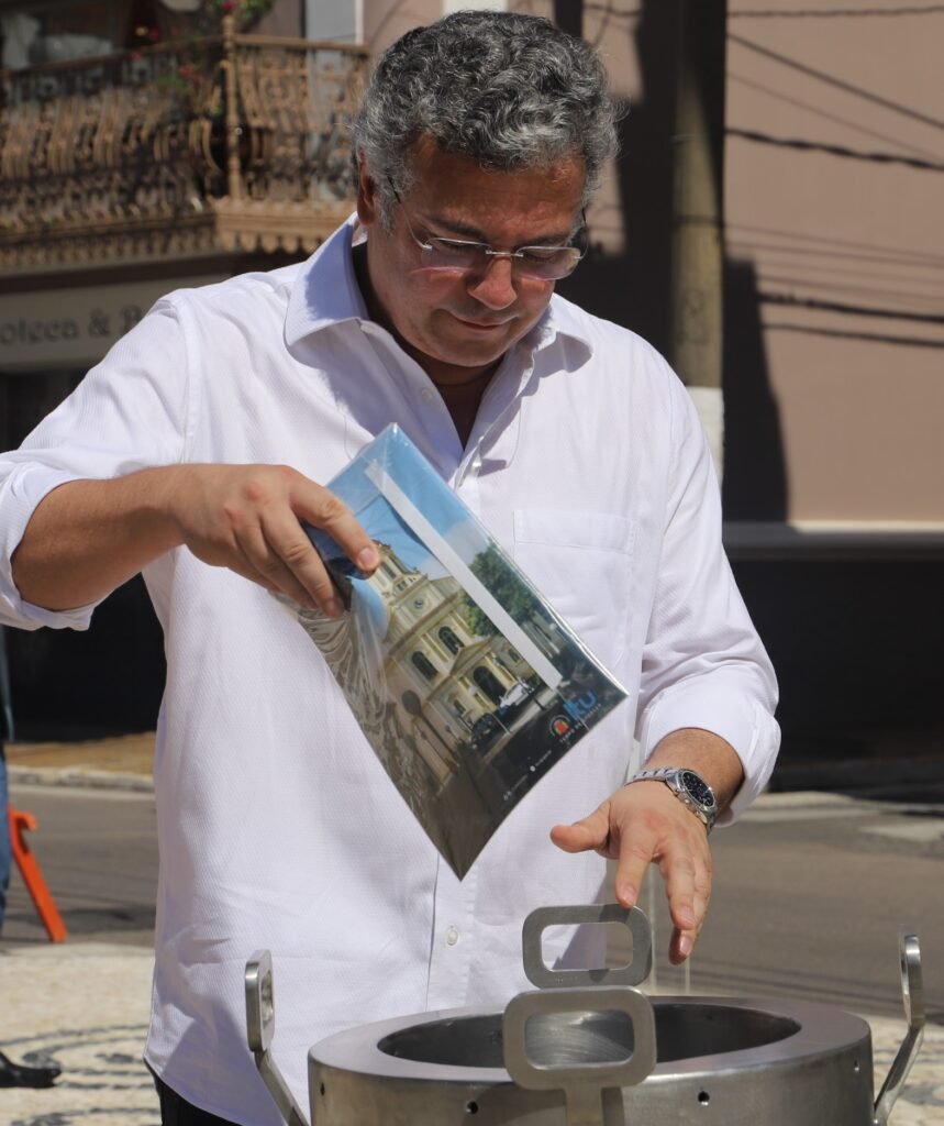 Prefeito de Itu aponta teoria da conspiração sem apresentar provas