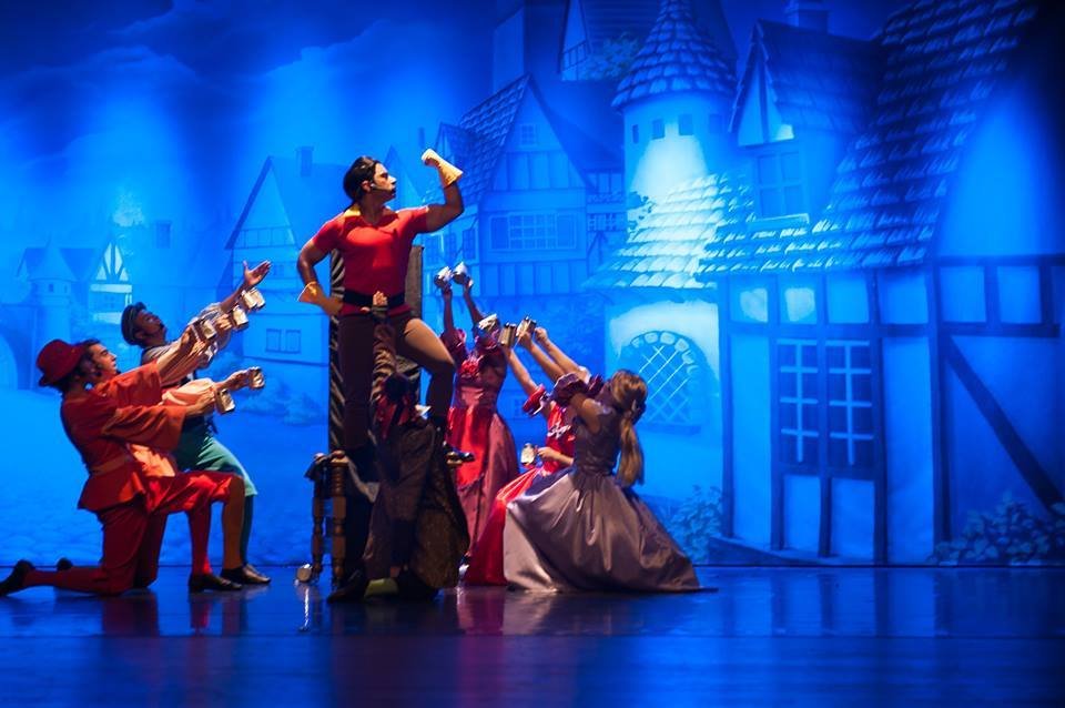 &#8220;A Bela e a Fera&#8221;: apresentação gratuita com interpretação em Libras