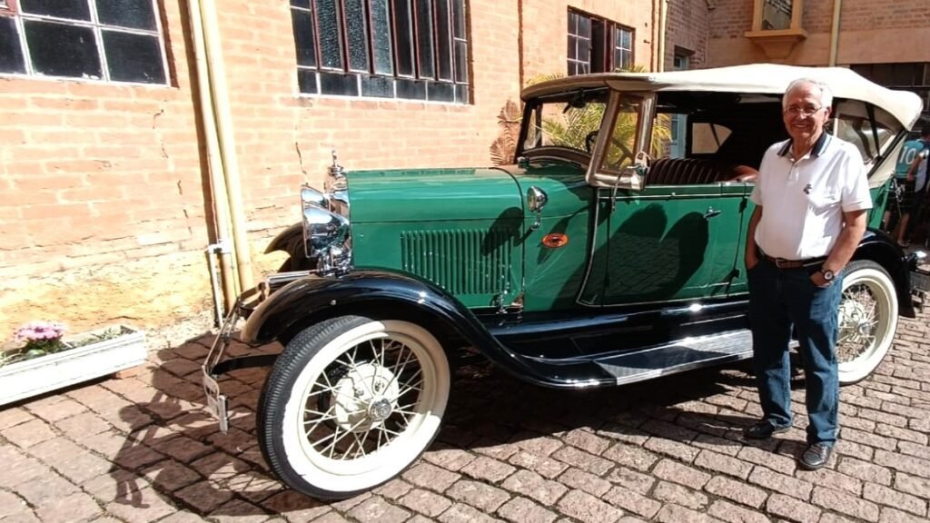 Feira de Antiguidades &#038; Curiosidades terá passeio com Ford 1929