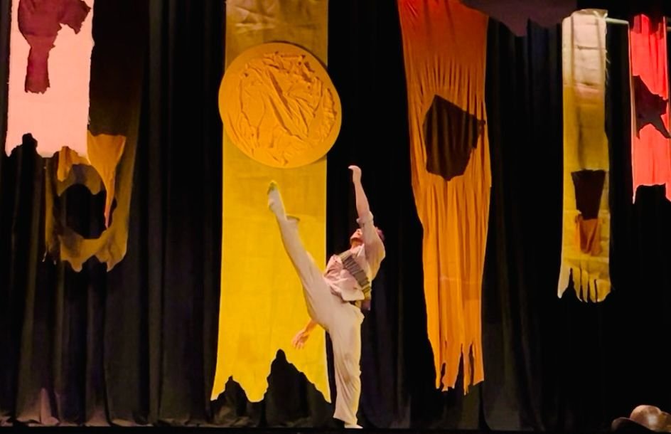 Veredas, inspirado em Guimarães Rosa, é atração  neste domingo