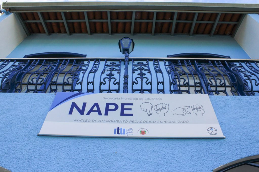 Nape abre inscrições para curso gratuito de Libras