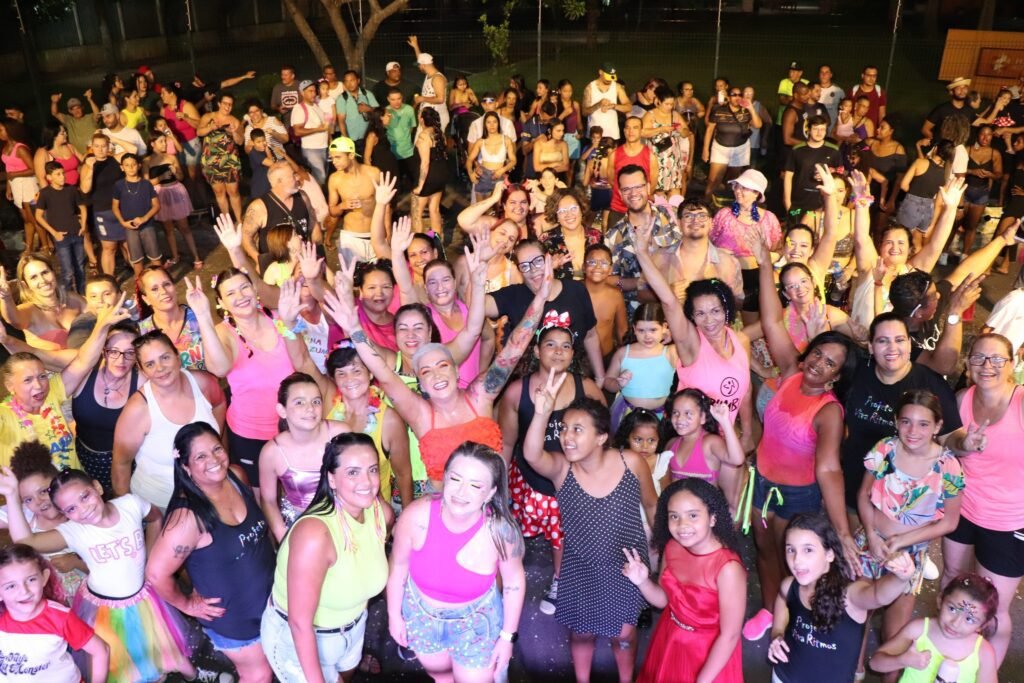 Carnaval em Salto reúne mais de 33 mil pessoas