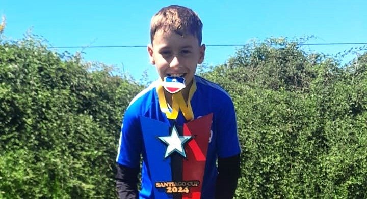 Menino ituano é vice-campeão em torneio de futebol infantil no Chile