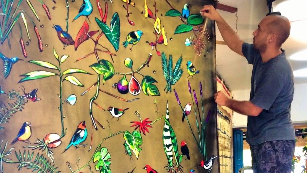 Pintura de Fabio Marqui celebra a diversidade da Mata Atlântica