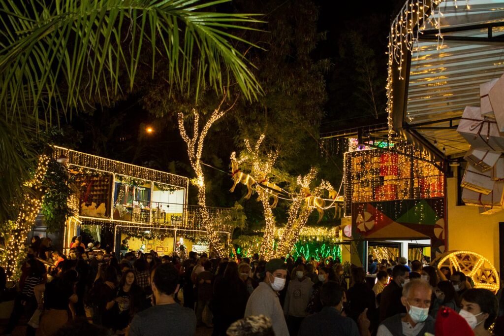 Iluminação natalina da Fábrica dos Sonhos será acesa nesta quinta