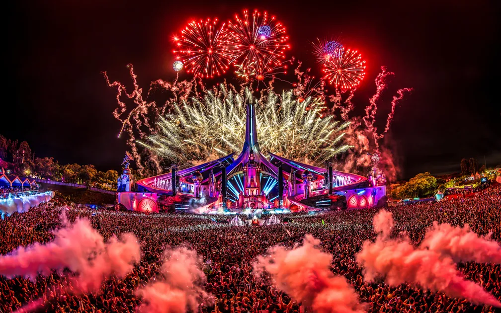 Tomorrowland: som, fúria, caos e magia