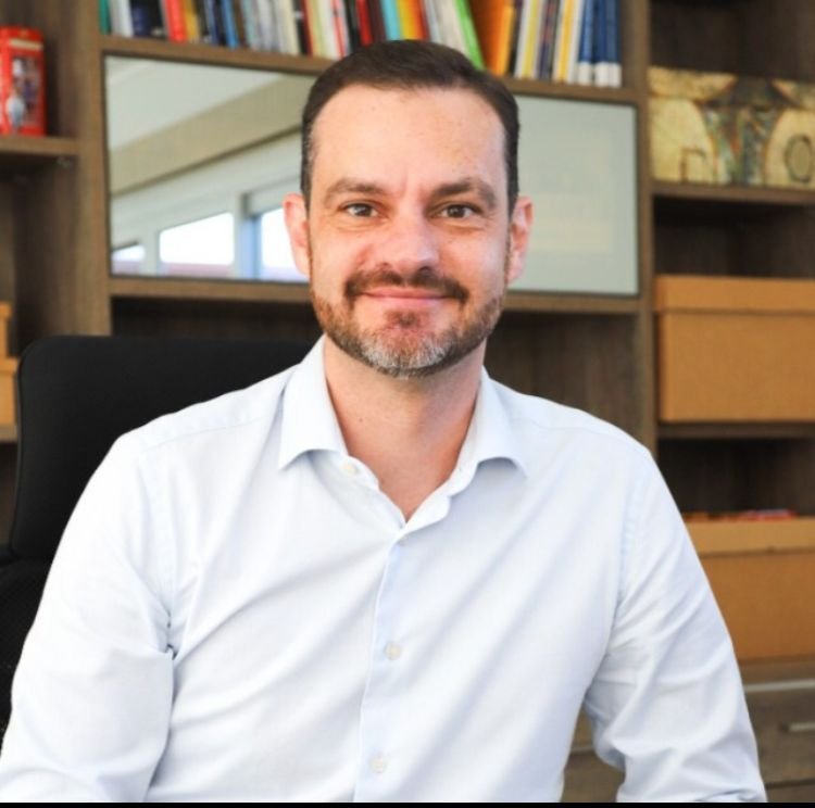 Colégio faz palestra sobre segurança digital nesta terça-feira