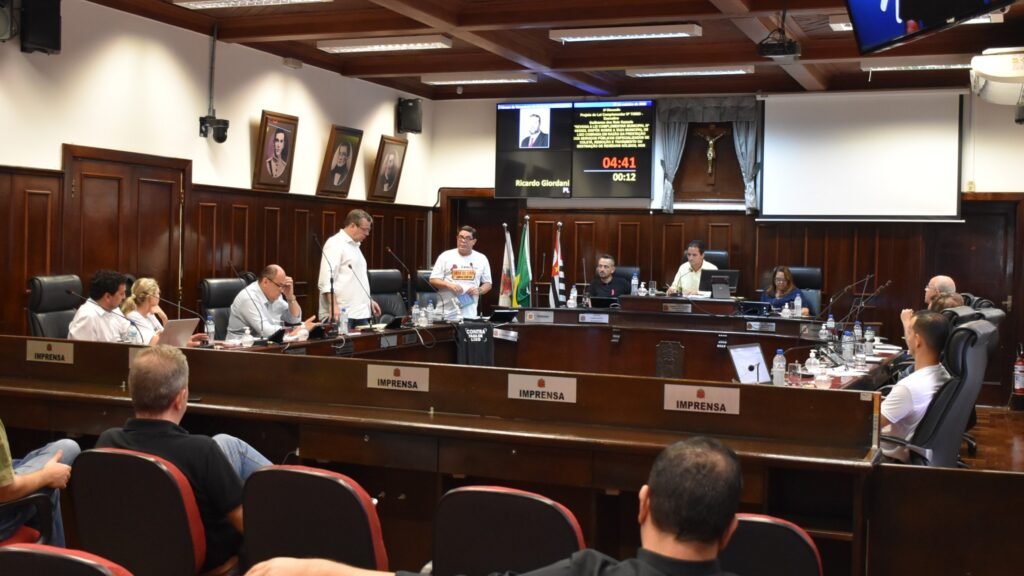 Fim da taxa de lixo é aprovado por unanimidade