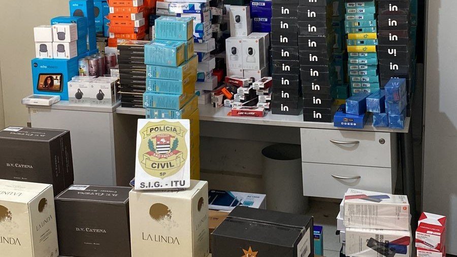 Polícia  Civil de Itu apreende ônibus com contrabando