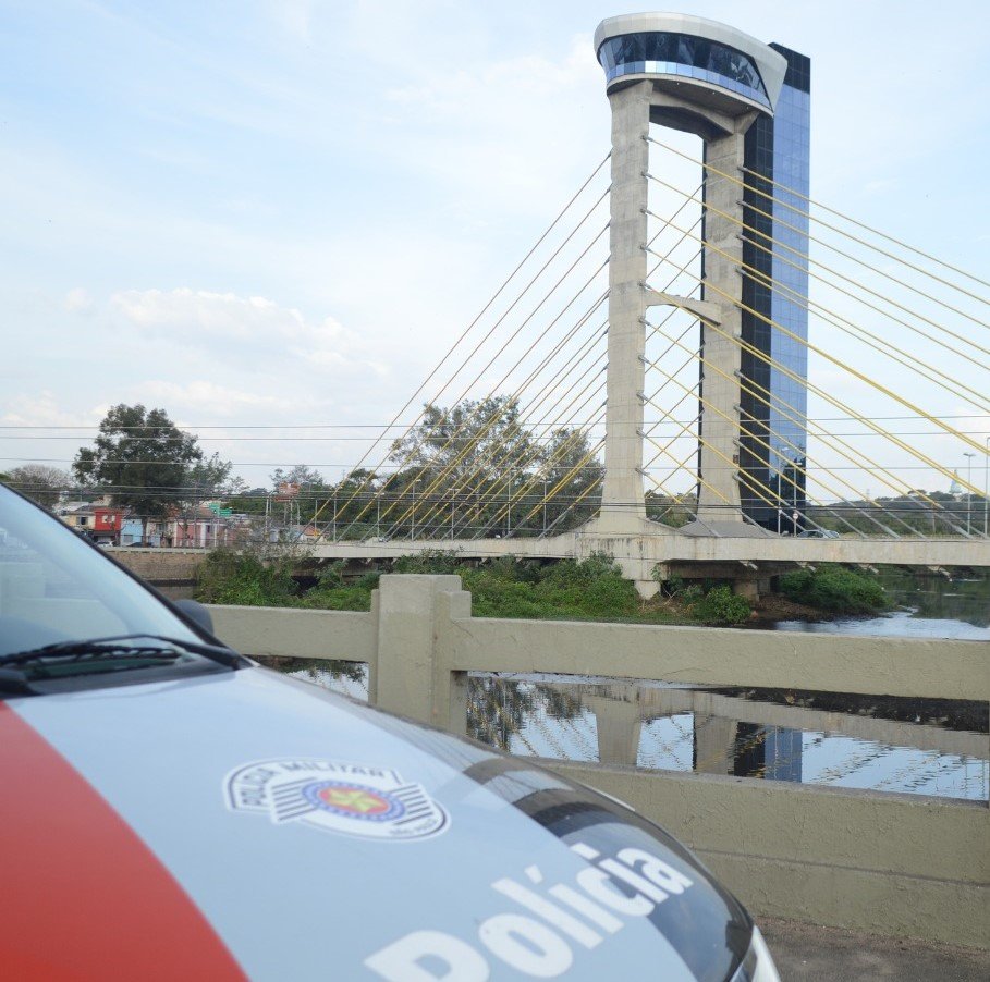 Mulher é presa após tentar matar o ex-companheiro