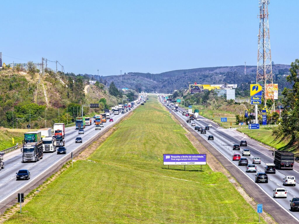 Rodovias do interior devem receber 700 mil veículos no feriado de Ano Novo