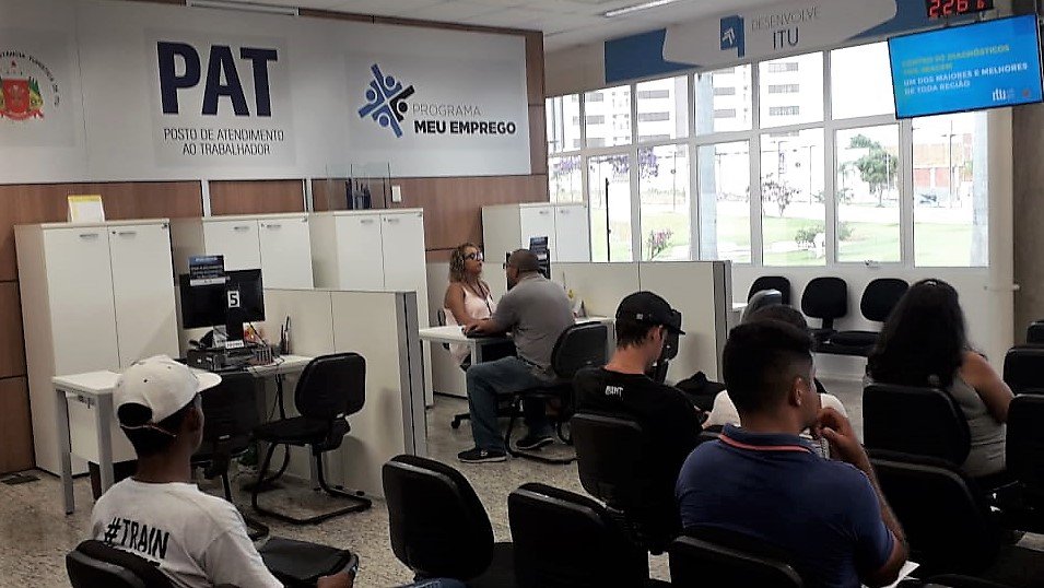 PAT está selecionando bilíngues sem experiência para evento internacional