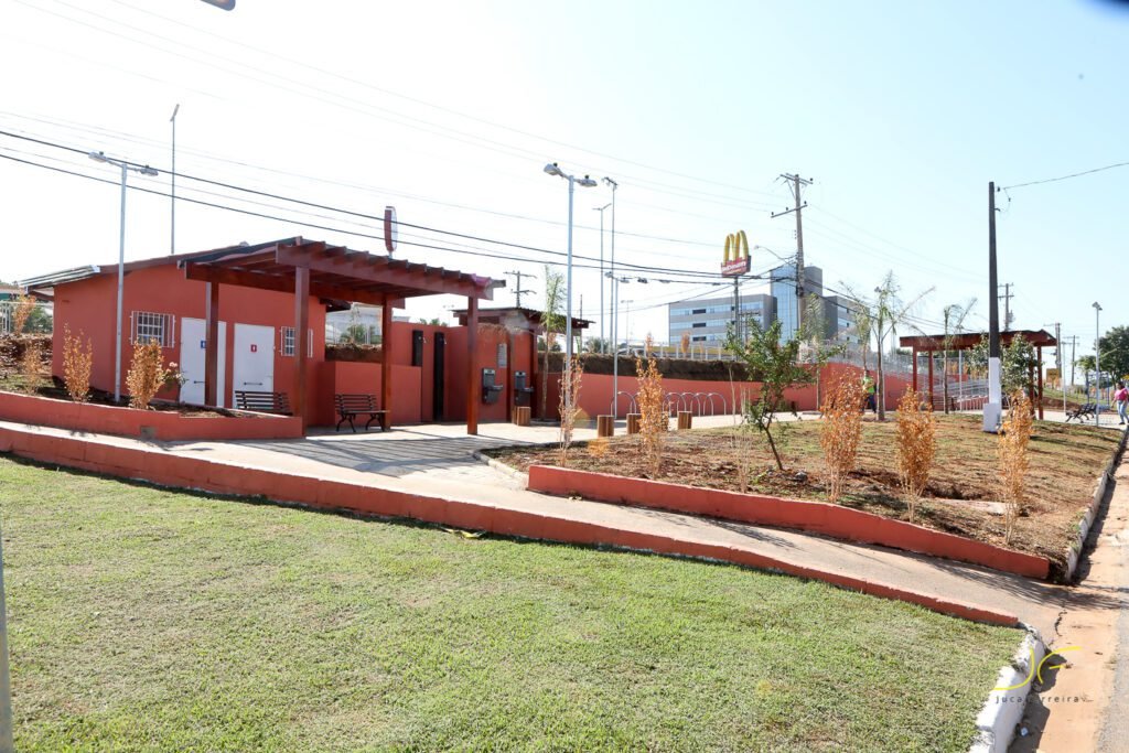 Prefeitura inaugura Praça da Bike e Terminal Receptivo Turístico