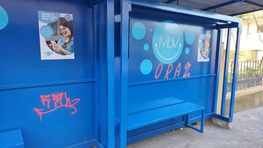 Gasto com pixações em pontos de ônibus terá que ser repassado aos passageiros, diz Mov Itu