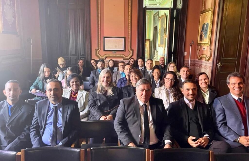 ICDE e OAB-Salto promovem visita ao Tribunal de Justiça de São Paulo