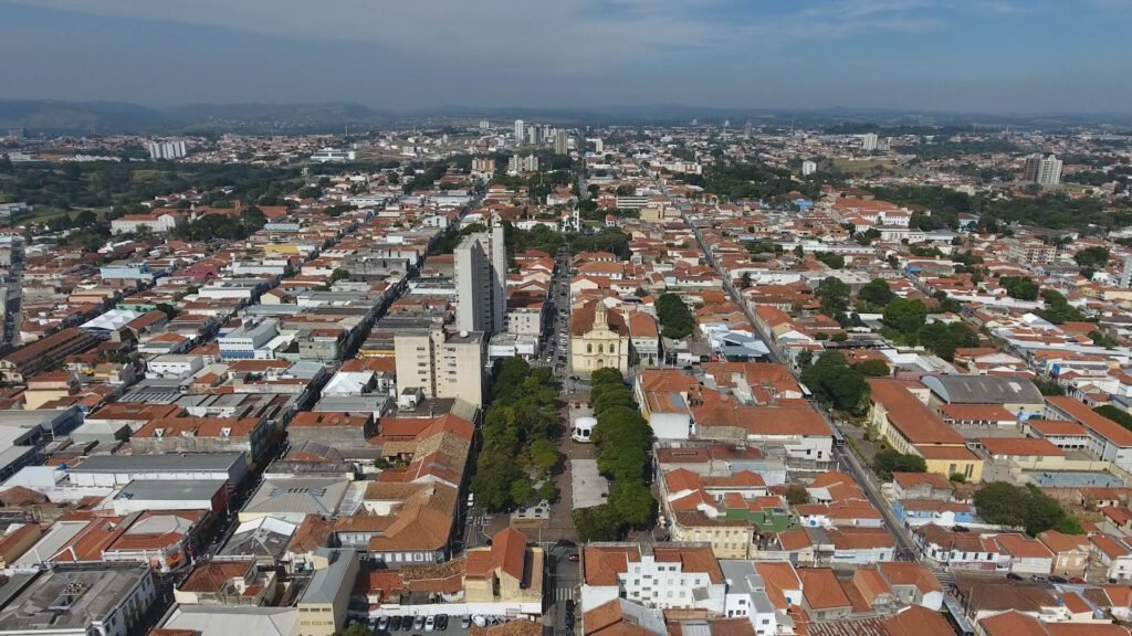 Prefeito altera valores venais de terrenos