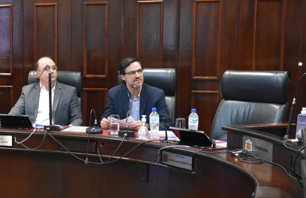 Taxa de lixo: em audiência pública, Prefeitura não explica sobre valores exatos e destinação