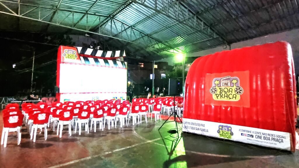 Bairros Potiguara e Alberto Gomes recebem Cine Boa Praça