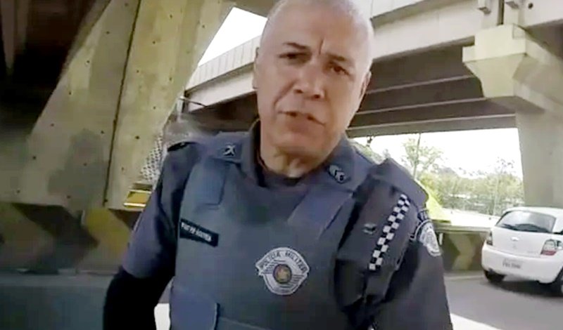 PM que matou colegas era conhecido pela gentileza, lembra reportagem da BBC