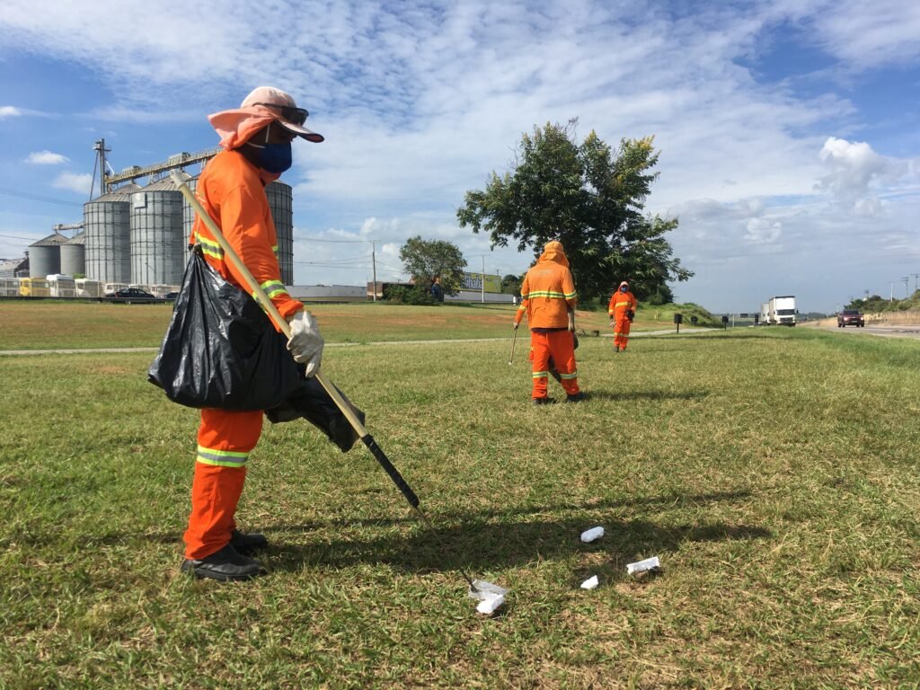 Concessionária realiza mutirão de limpeza nas rodovias na quarta-feira