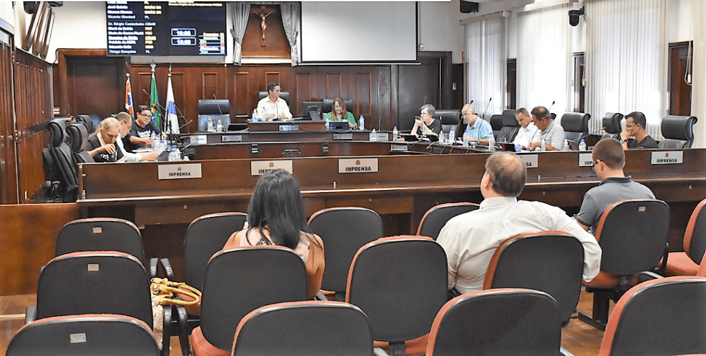 Câmara vota oito projetos