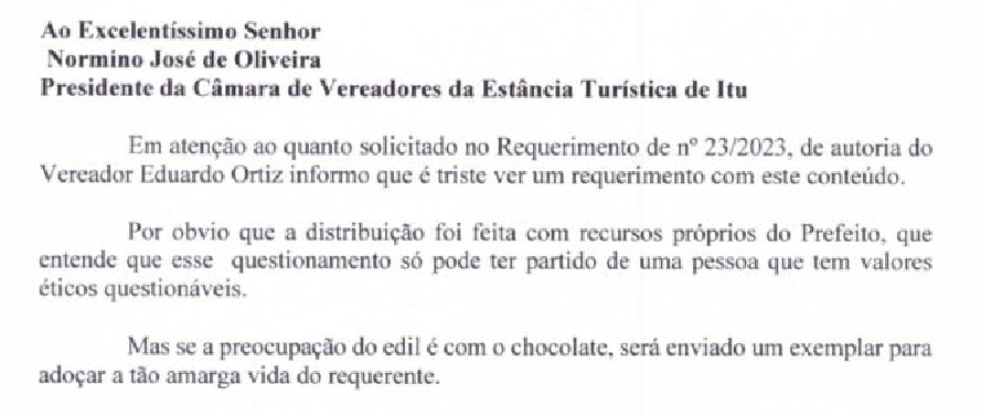 Prefeito responde requerimento de vereador com ataques