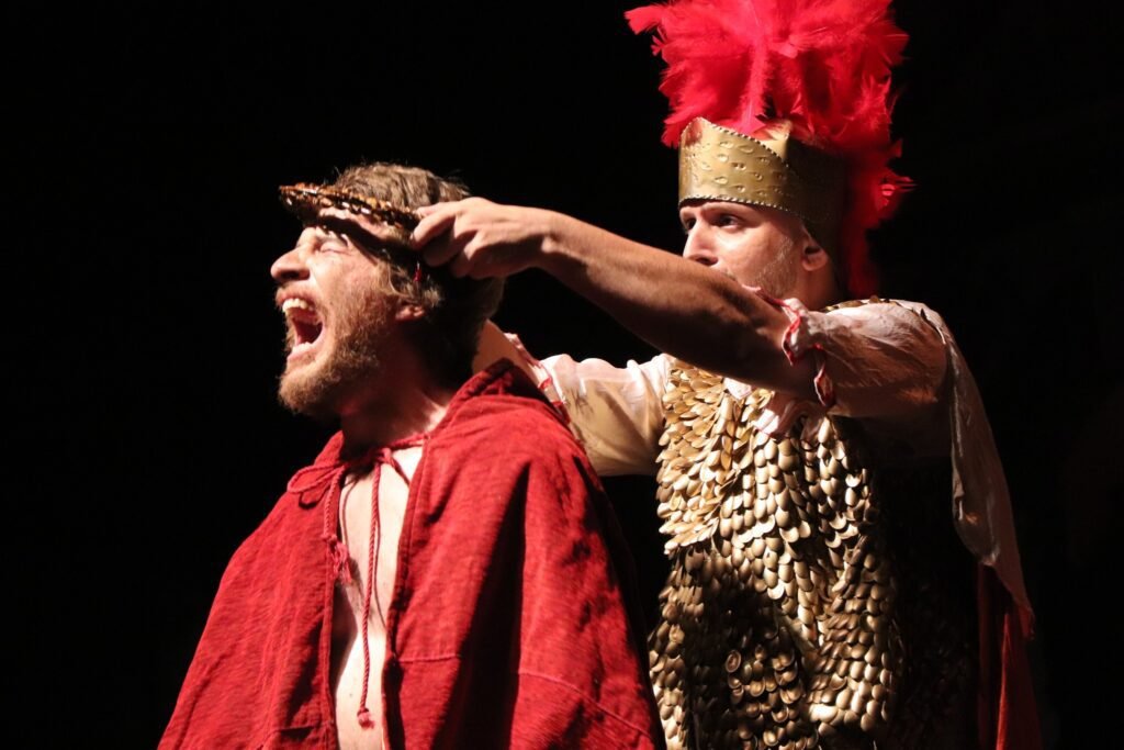 Com mais de 300 artistas, espetáculo “Paixão de Cristo” acontece neste final de semana