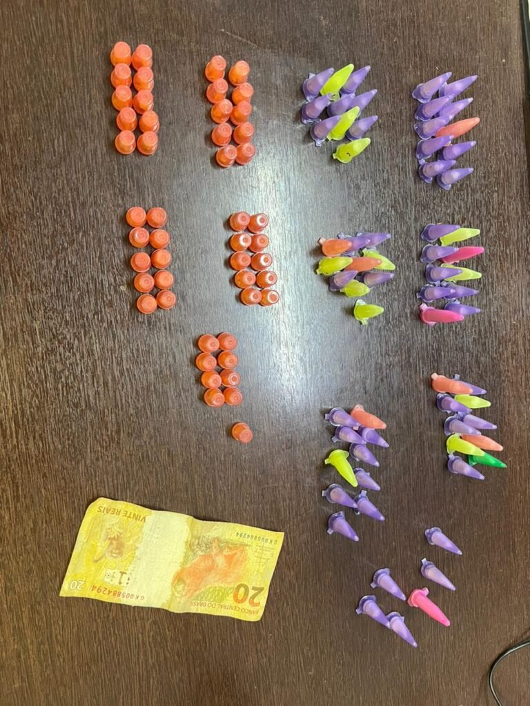 PM apreende adolescente que se identificou como gerente do tráfico