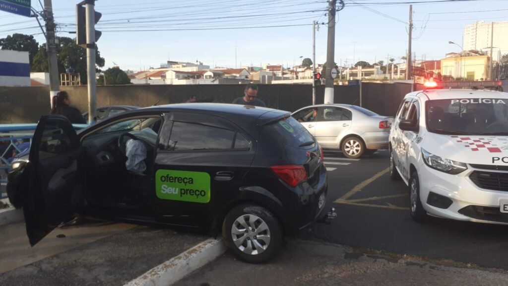 Acidente de trânsito arranca pé de motociclista