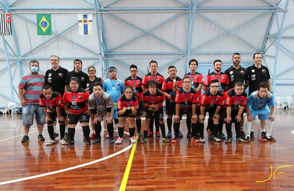 Equipe do futsal Down busca novos atletas