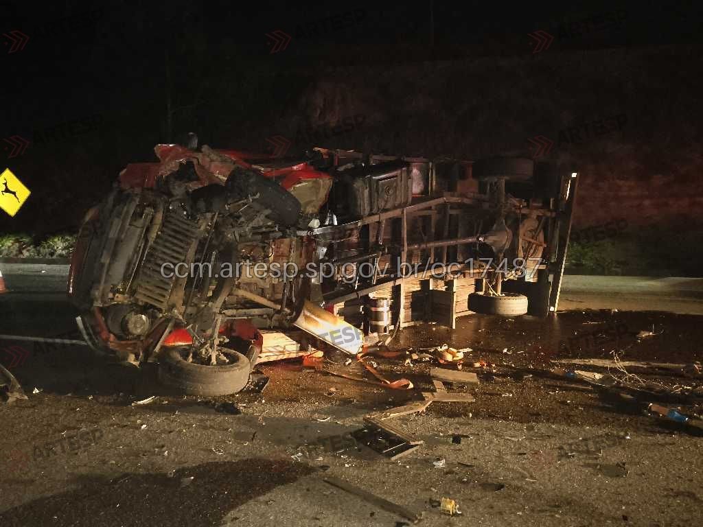 Motorista morre após trafegar 4 km na contramão em rodovia e causar série de colisões