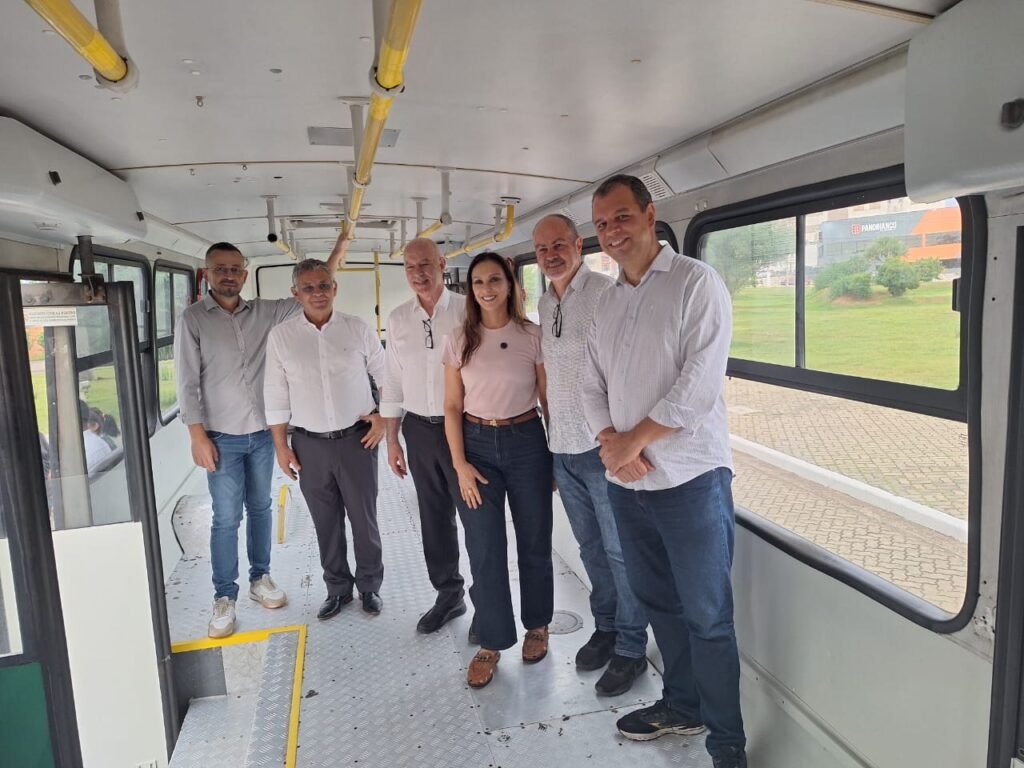 Funssol de Itu lança projeto social itinerante com ônibus adaptado