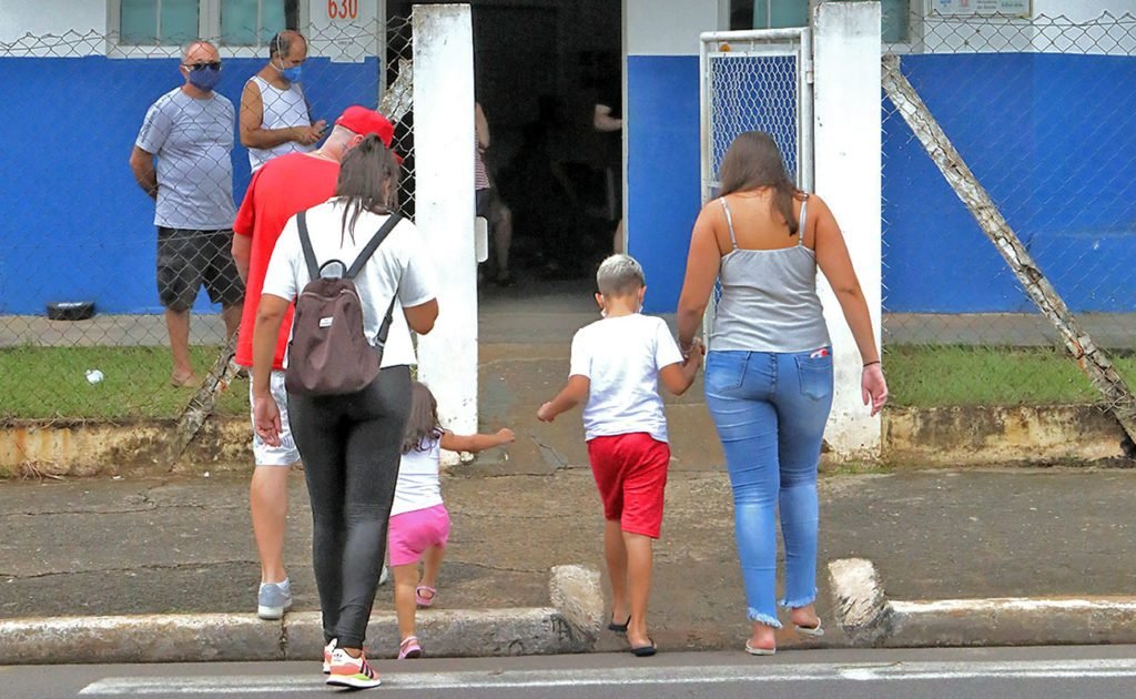 Quer aproveitar folga de Carnaval para se vacinar? Confira horários.