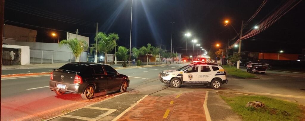 Guarda Civil recupera dois veículos furtados