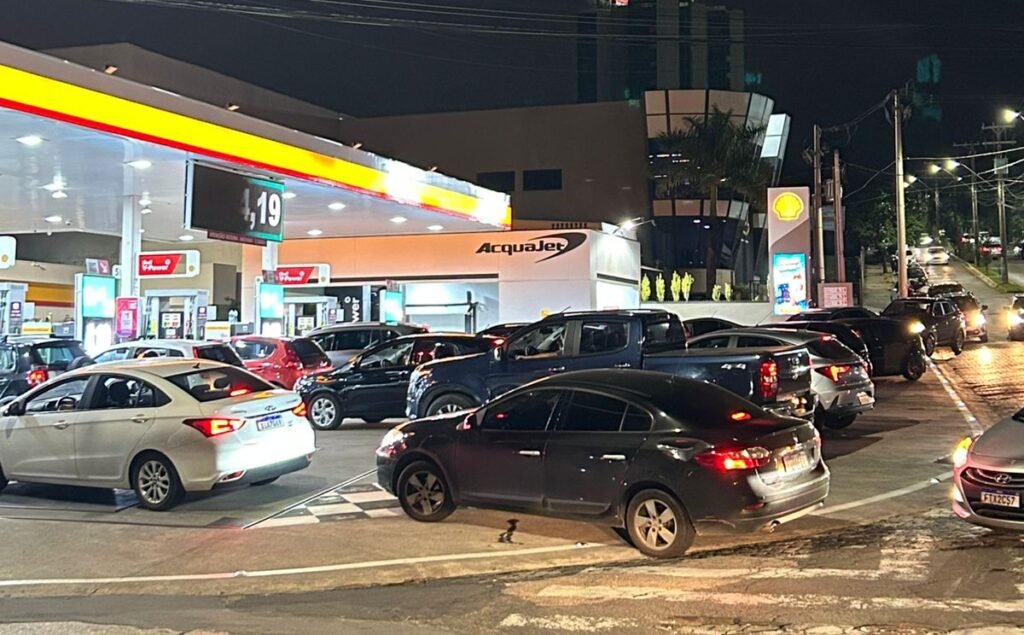 Medo de desabastecimento provoca corrida a postos de combustíveis em Itu