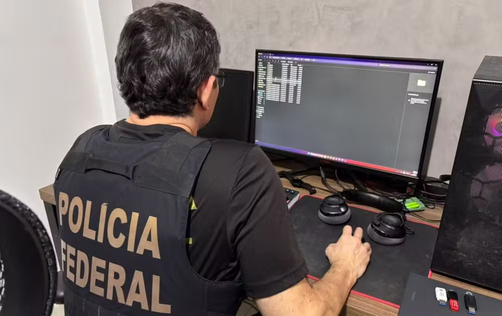 Homem é preso pela Polícia Federal suspeito de armazenar conteúdo infantil impróprio