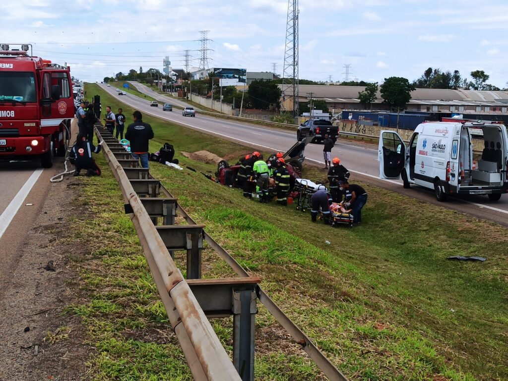 Grave acidente na SP-75 tem seis vítimas