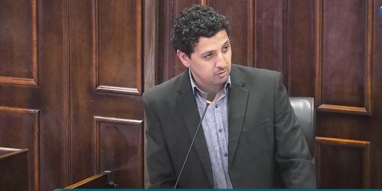 Aprovado o aumento para prefeito, vice, secretários e vereadores