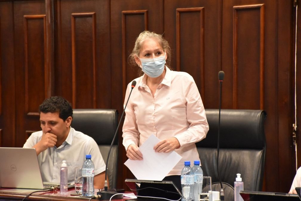 Prefeitura barra lei aprovada na Câmara sobre postos de combustíveis