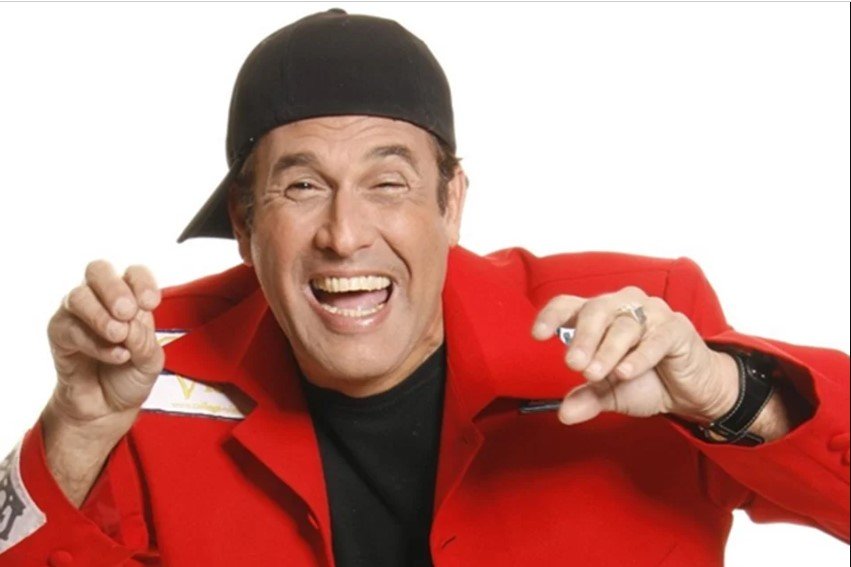 GLU-GLU! IÉ! IÉ! Sérgio Mallandro promete muitas risadas no Butiá